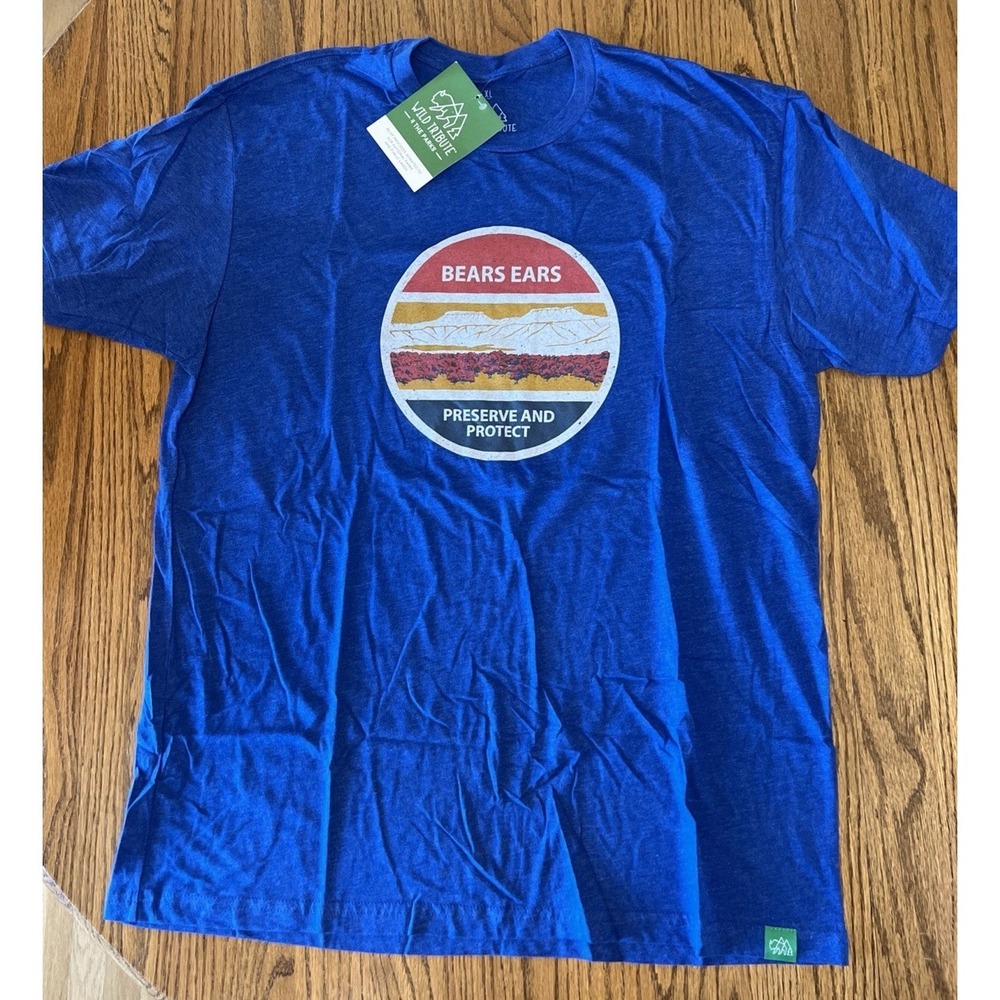 Wild Tribute Mens XL  National Park Blue T-Shirt With Logo